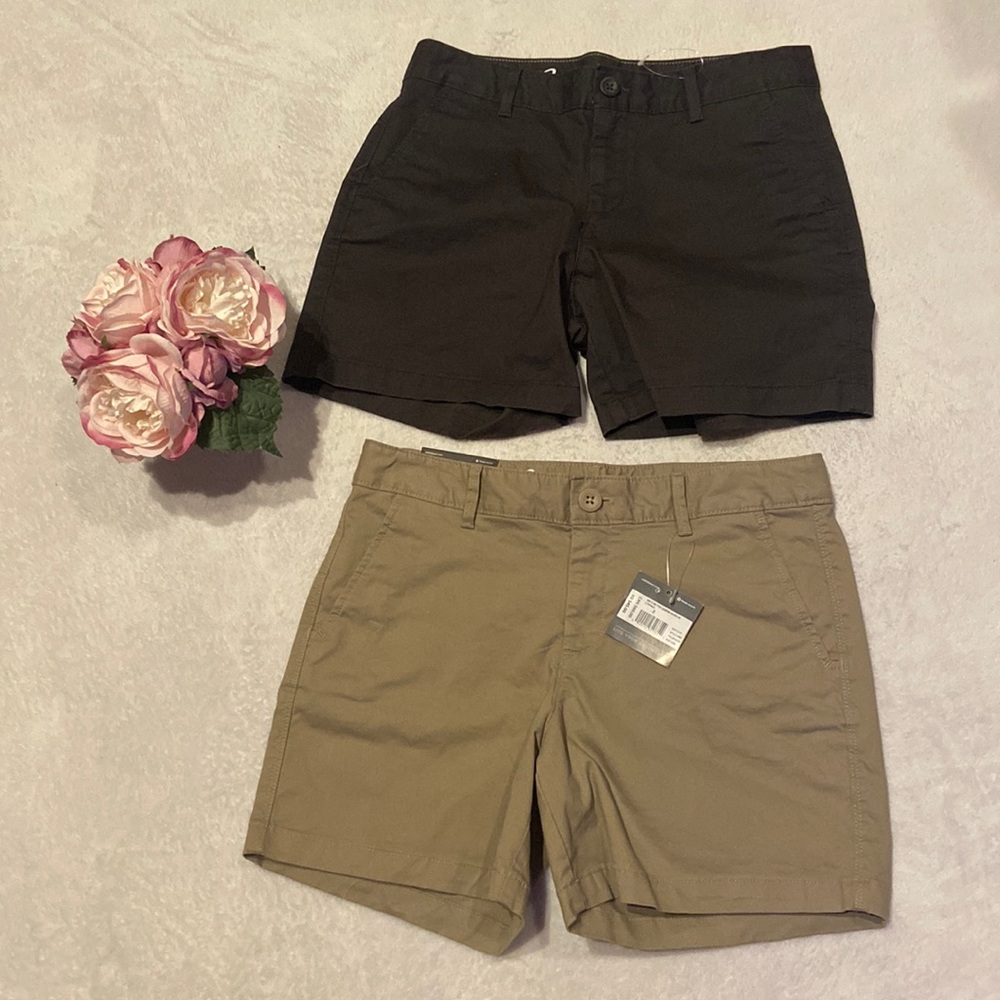 NWT and NWOT Eddie Bauer Size 2 Short Bundle - Picture 1 of 13
